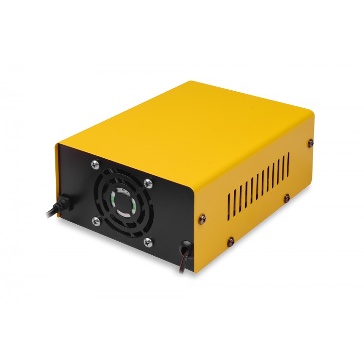 PROSTOWNIK AKUMULATOROWY SMART 6V/12V 15A A16